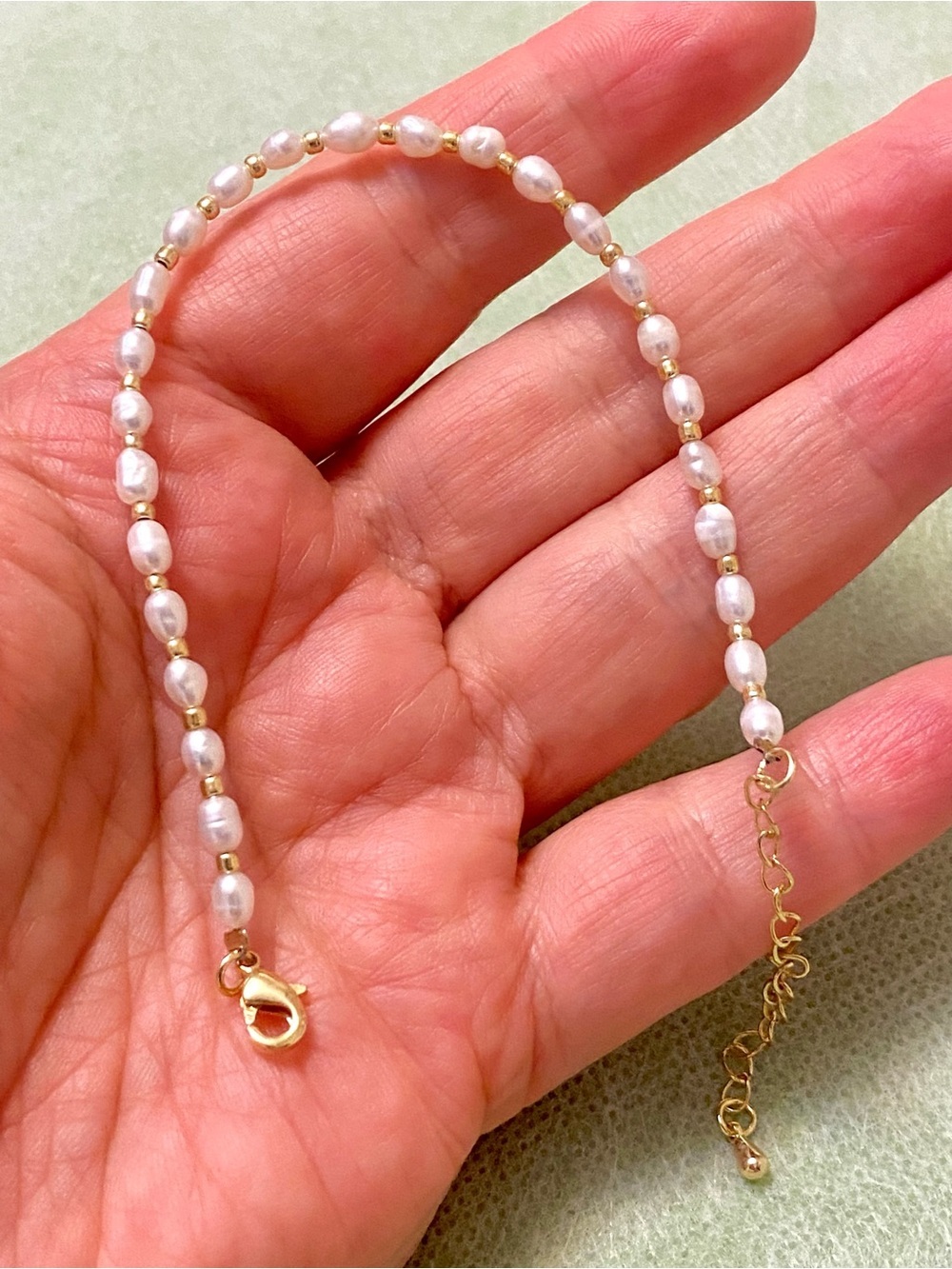 Freshwater Pearl and Gold Bead Bracelet - White